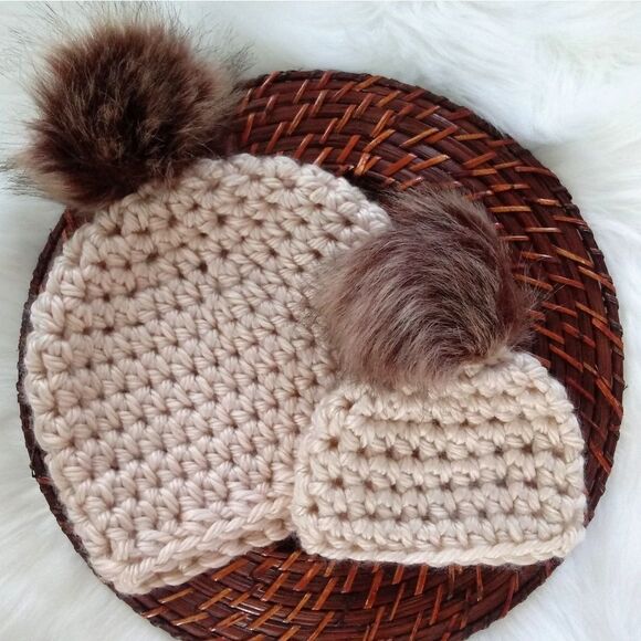 Matching Chunky Knit Crochet Hat Set - Picture 3 of 8